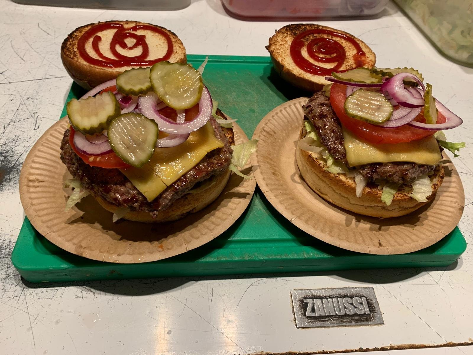 Burgery i szarpana wieprzowina